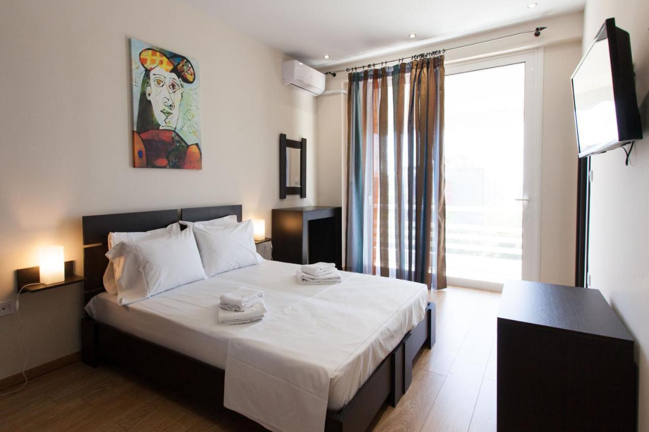 Modern Apt In Glyfada A Breath Away From The Sea - The View Athena Bagian luar foto
