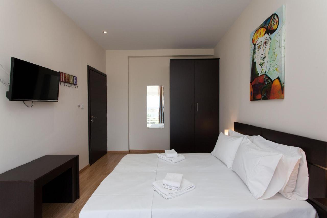 Modern Apt In Glyfada A Breath Away From The Sea - The View Athena Bagian luar foto