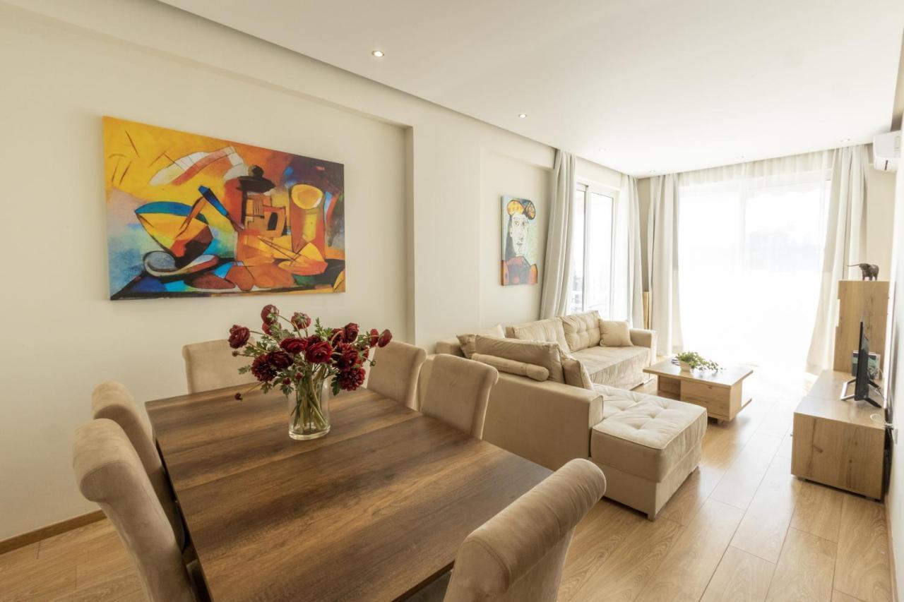 Modern Apt In Glyfada A Breath Away From The Sea - The View Apartment Athena Bagian luar foto